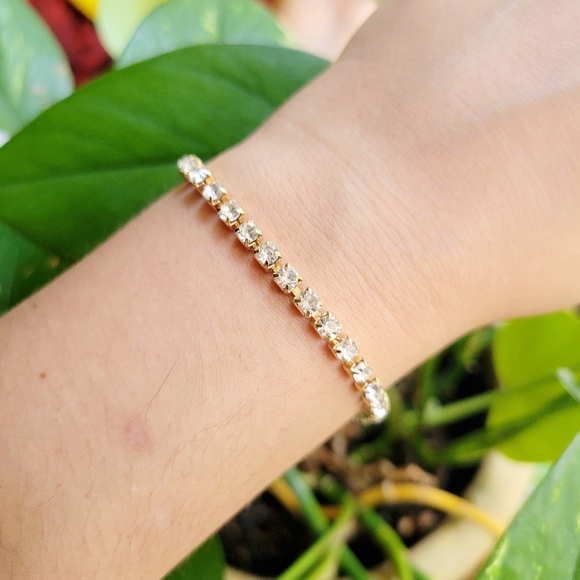 Classic Gold Dainty Rhinestone Bracelet - Picture 2 of 11